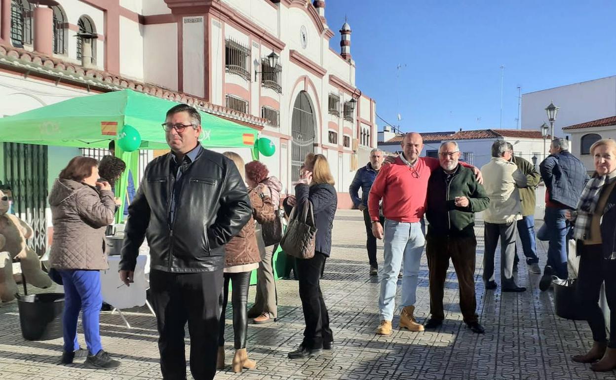 Miembros de Vox en Almendralejo. 