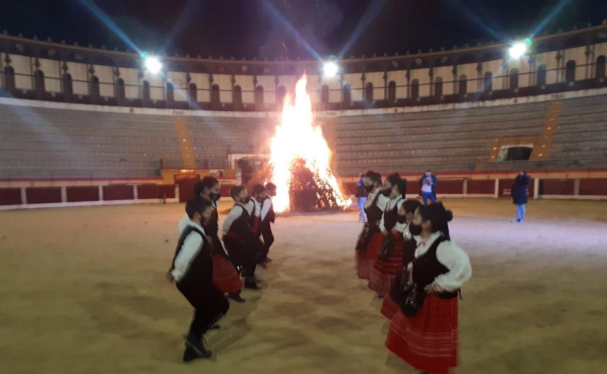 El alcalde lamenta que no se haya podido celebrar la fiesta de Las Candelas