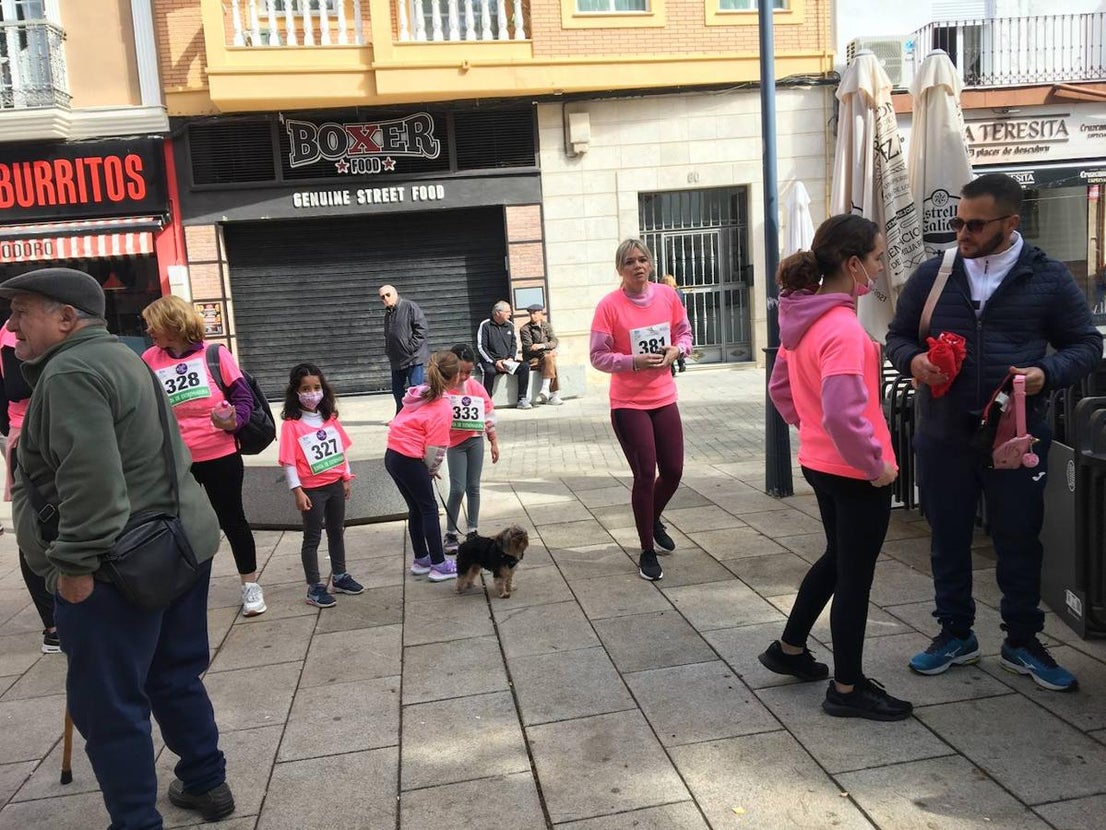 La carrera de la Mujer congregó a cientos de personas. 