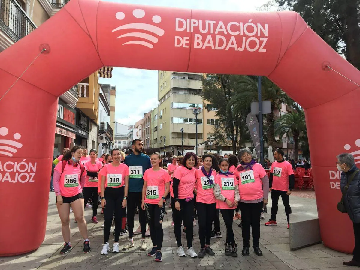 La carrera de la Mujer congregó a cientos de personas. 