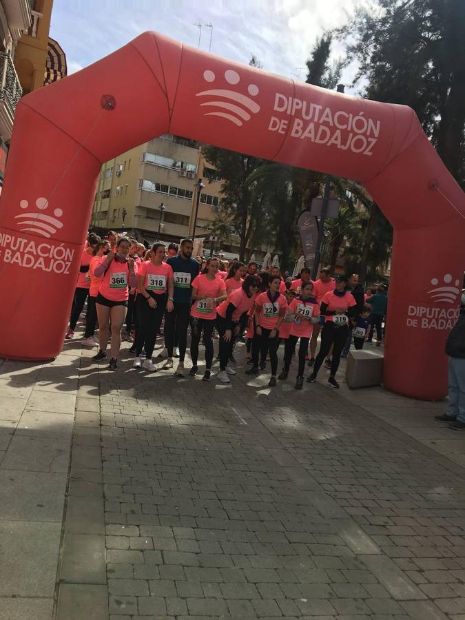 La carrera de la Mujer congregó a cientos de personas. 