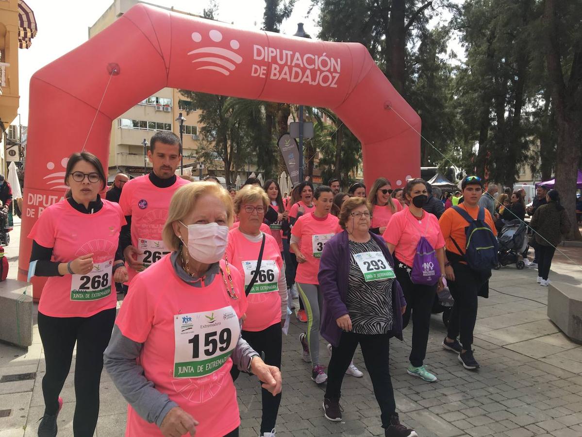 La carrera de la Mujer congregó a cientos de personas. 