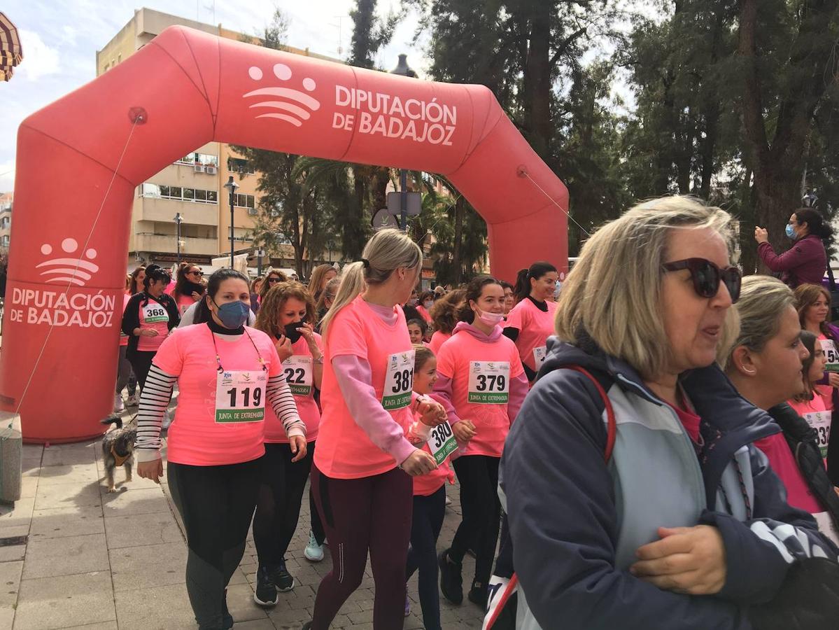 La carrera de la Mujer congregó a cientos de personas. 