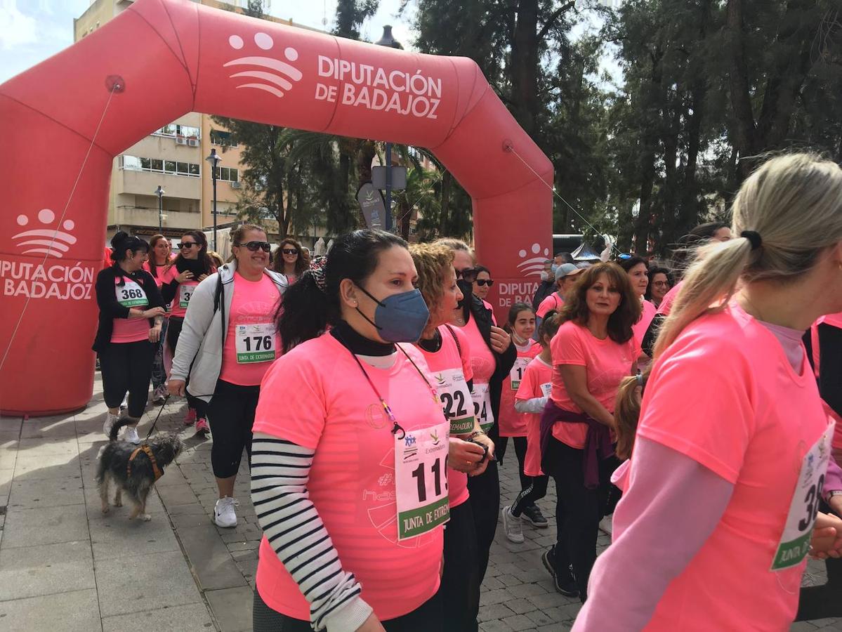 La carrera de la Mujer congregó a cientos de personas. 