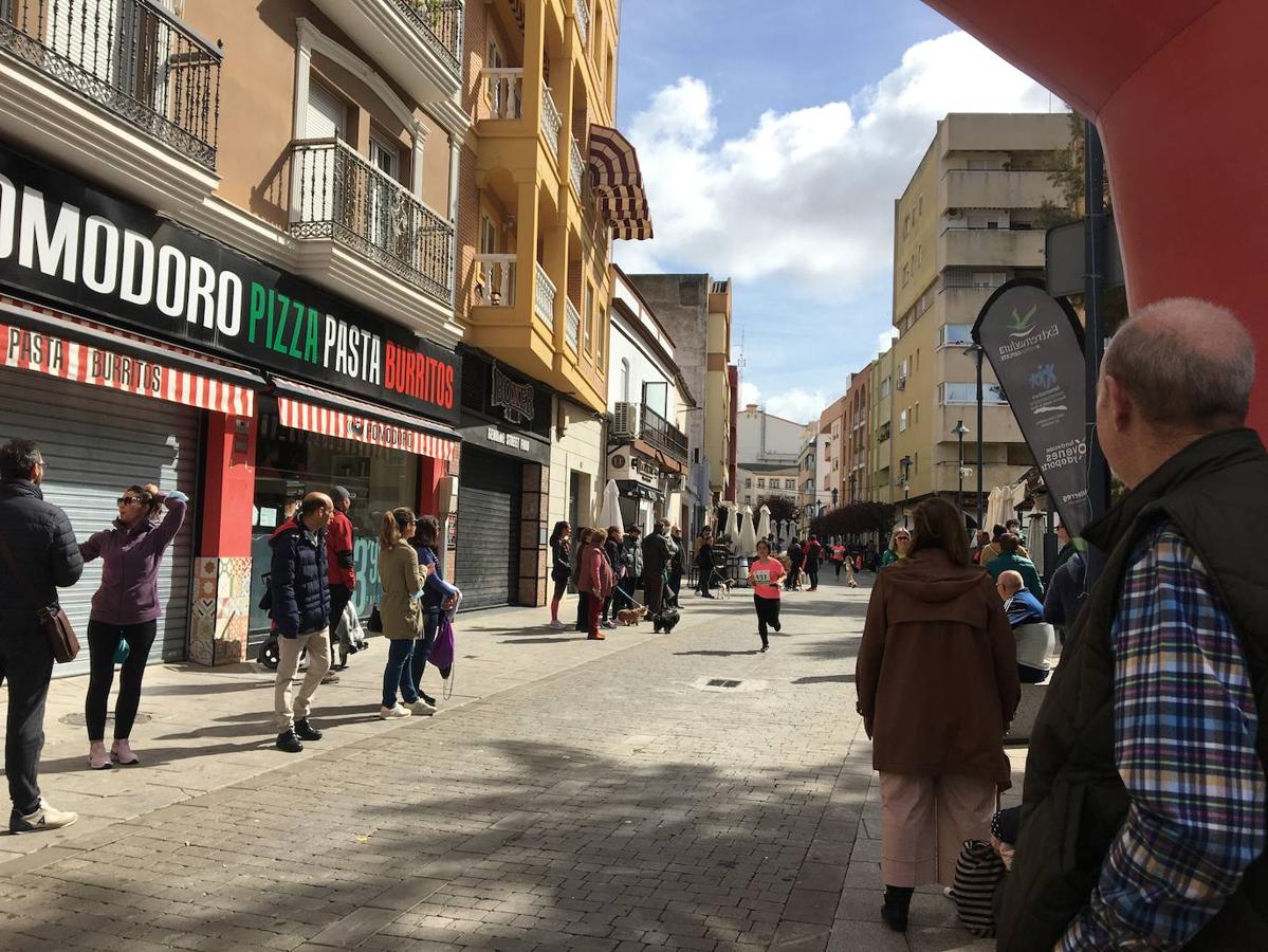 La carrera de la Mujer congregó a cientos de personas. 