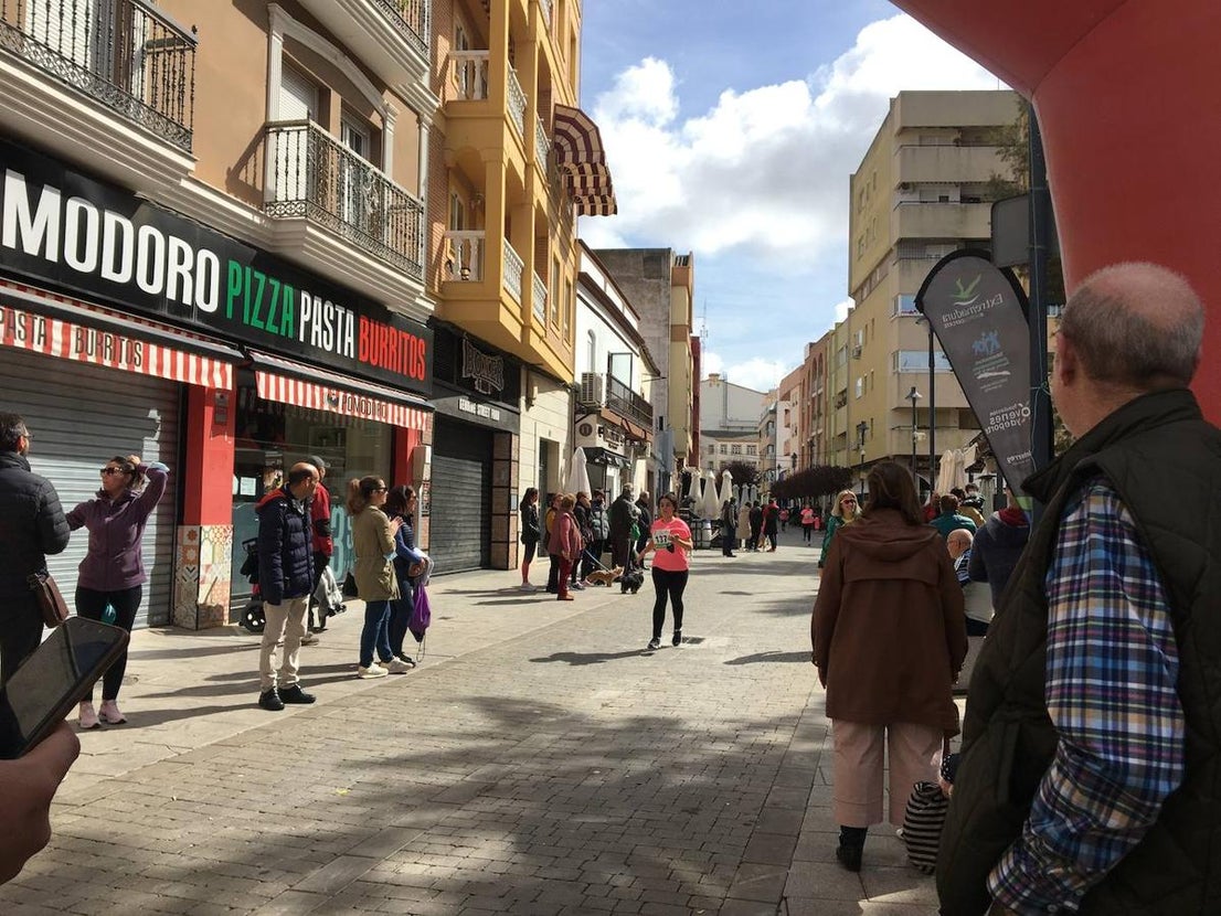 La carrera de la Mujer congregó a cientos de personas. 