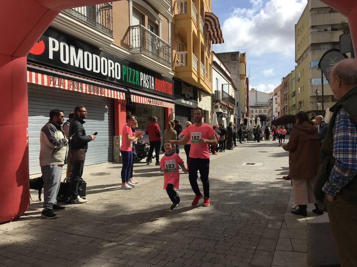 La carrera de la Mujer congregó a cientos de personas. 