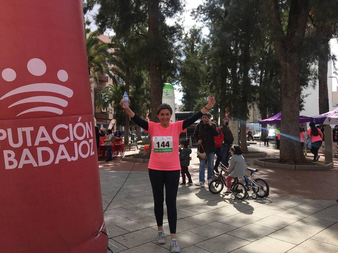 La carrera de la Mujer congregó a cientos de personas. 
