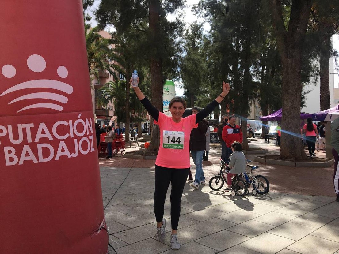 La carrera de la Mujer congregó a cientos de personas. 