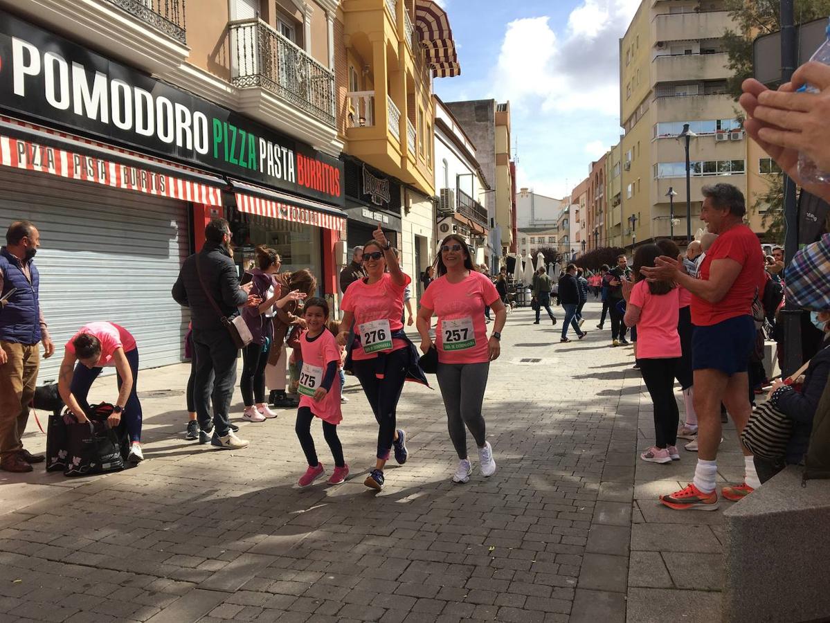 La carrera de la Mujer congregó a cientos de personas. 