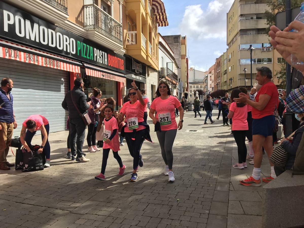 La carrera de la Mujer congregó a cientos de personas. 