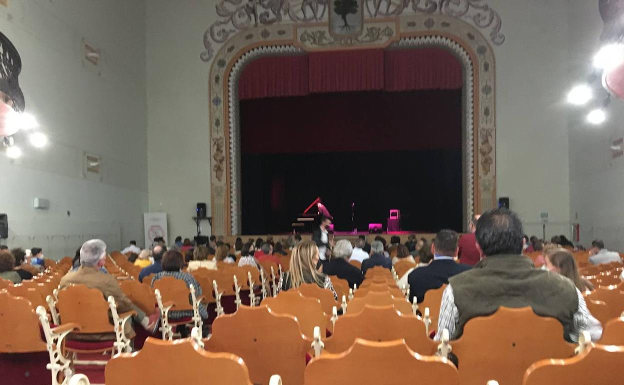 Todas las obras nominadas han sido programadas en el teatro Carolina Coronado. 