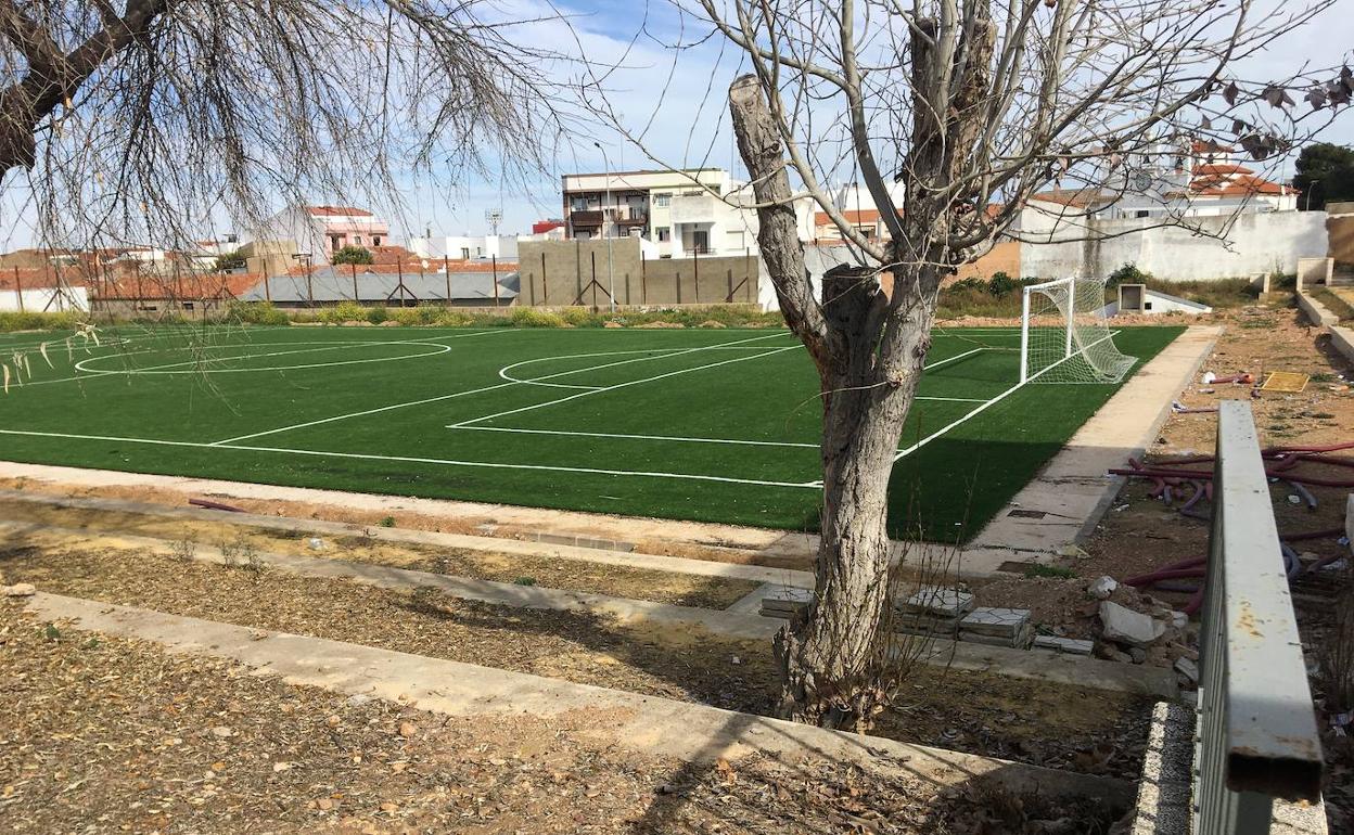 Imagen del campo de fútbol 7 del parque Ramón y Cajal. 