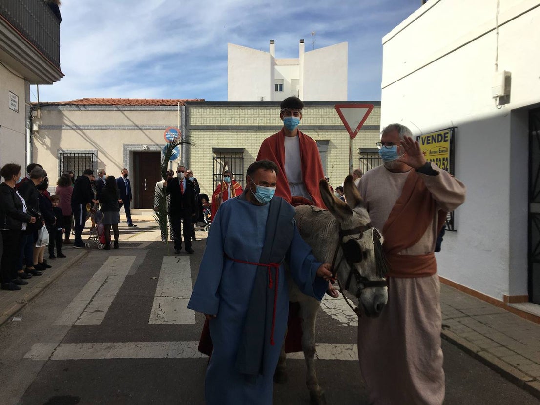 La Semana Santa ha brillado este año tras la pandemia en Almendralejo. 