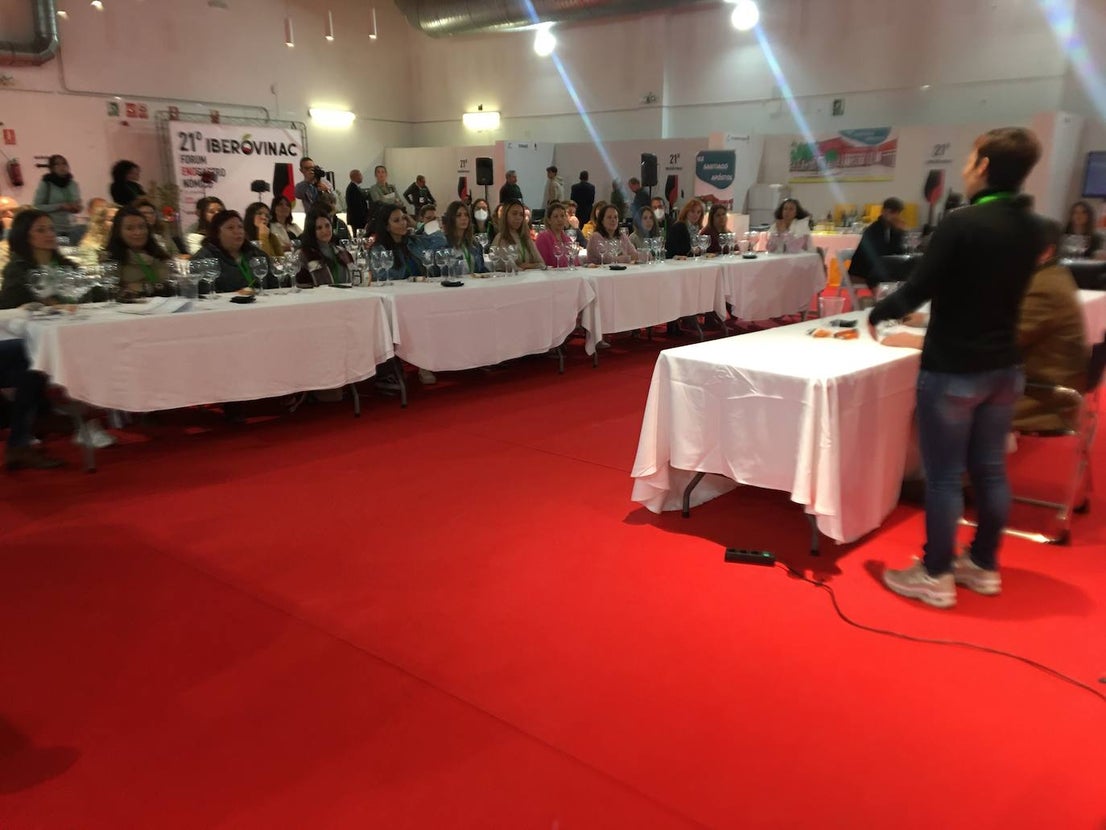 La 21º edición de Iberovinac llenó de gente de nuevo el Palacio del Vino. 