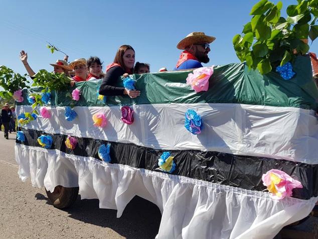 Este año la romería de San Marcos ha reunido a miles de personas en el camino a la ermita. 