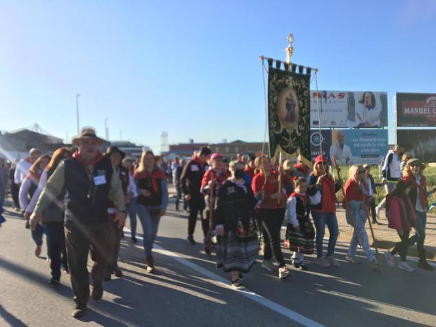 Este año la romería de San Marcos ha reunido a miles de personas en el camino a la ermita. 