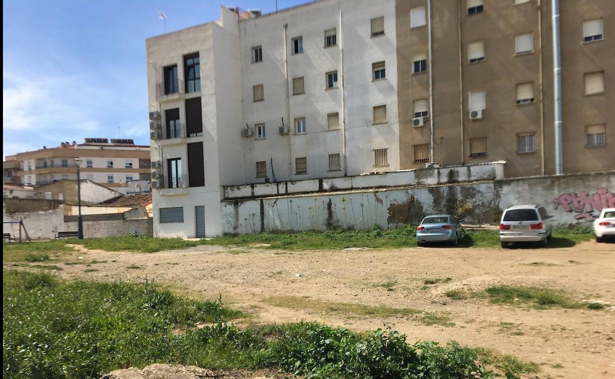 Las viviendas se levantarán en la calle Clara Campoamor, en un terreno cedido por el Ayuntamiento.