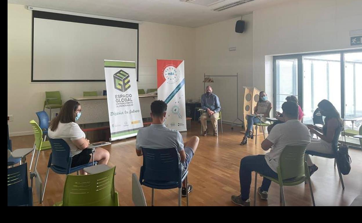 El Ayuntamiento oferta diez cursos gratuitos de formación online