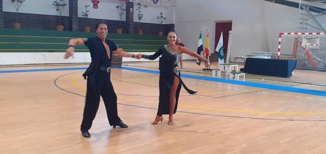Fotos: 400 bailarines de toda España participan en el VI Trofeo Ciudad de Almendralejogloria