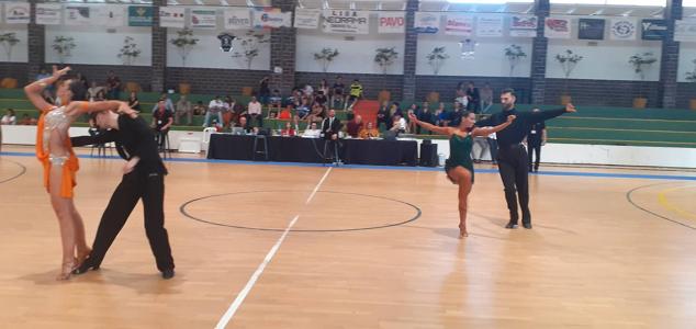 Fotos: 400 bailarines de toda España participan en el VI Trofeo Ciudad de Almendralejogloria