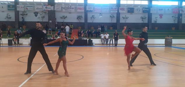 Fotos: 400 bailarines de toda España participan en el VI Trofeo Ciudad de Almendralejogloria