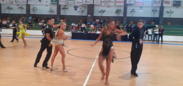 Fotos: 400 bailarines de toda España participan en el VI Trofeo Ciudad de Almendralejogloria