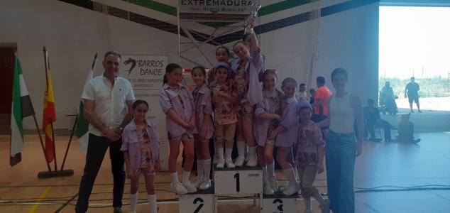 Fotos: 400 bailarines de toda España participan en el VI Trofeo Ciudad de Almendralejogloria
