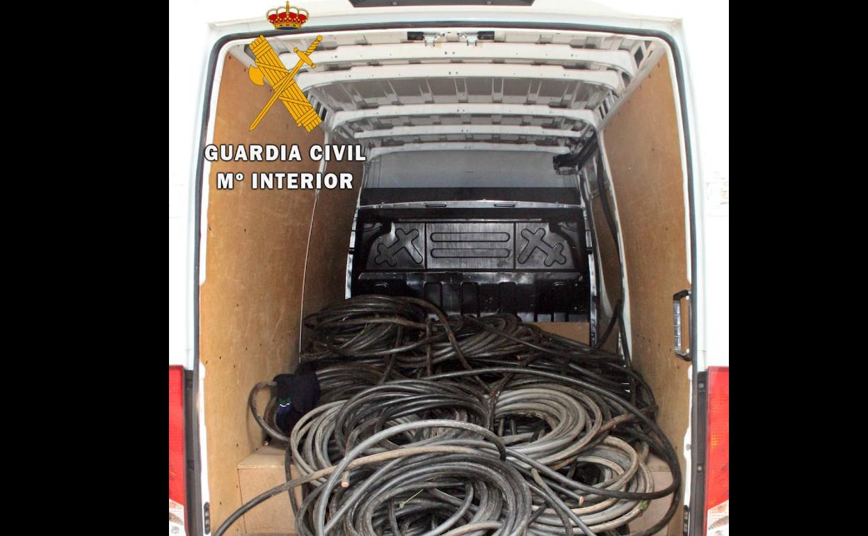 Furgoneta cargada de cobro robado de San Marcos, que fue interceptada. 