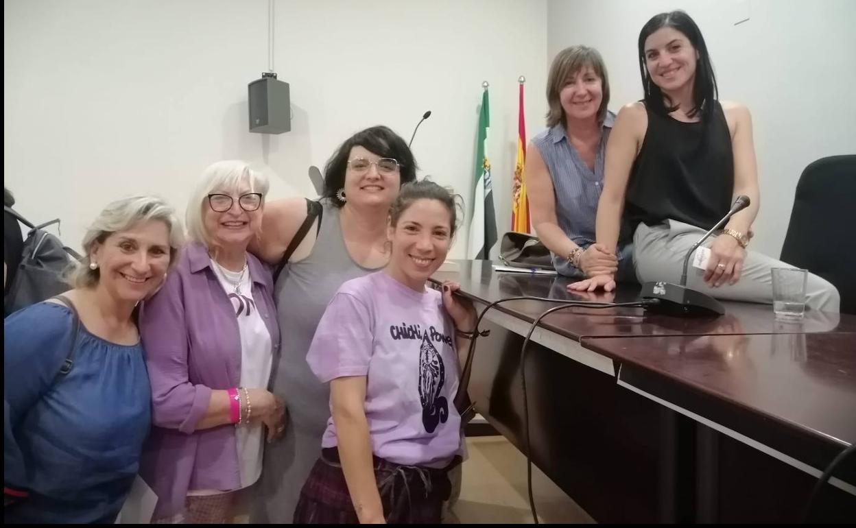 Las asociaciones de mujeres convocan este martes una manifestación por el elevado número de asesinatos y violaciones