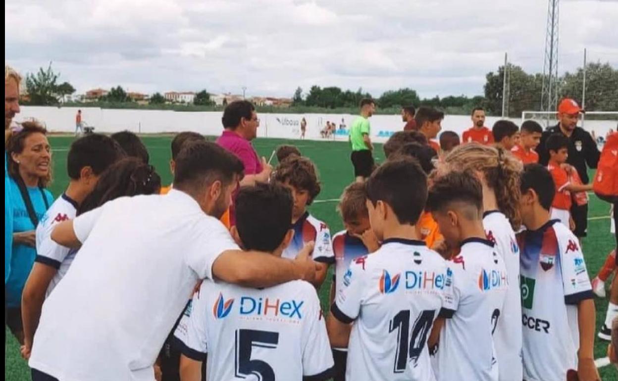 La escuela de fútbol de Cisqui y Tirado se convertirá en la academia del CD Extremadura 1924