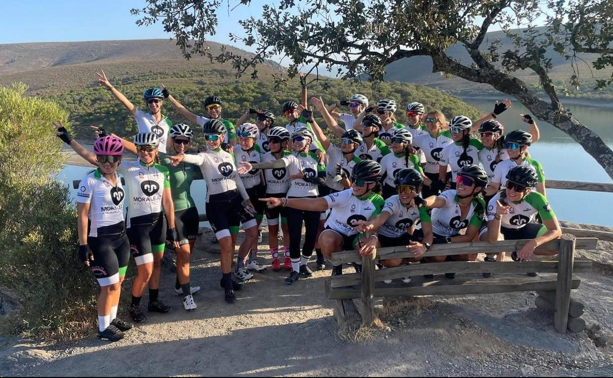 Las mujeres ciclistas concluyen con éxito la segunda edición de Perimetrando Cáceres