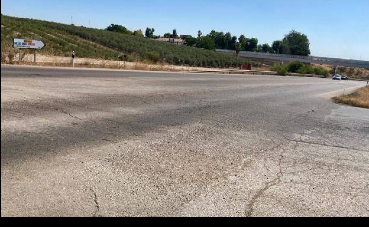 Solana de los Barros exige el arreglo de la EX-300 por su gran peligrosidad