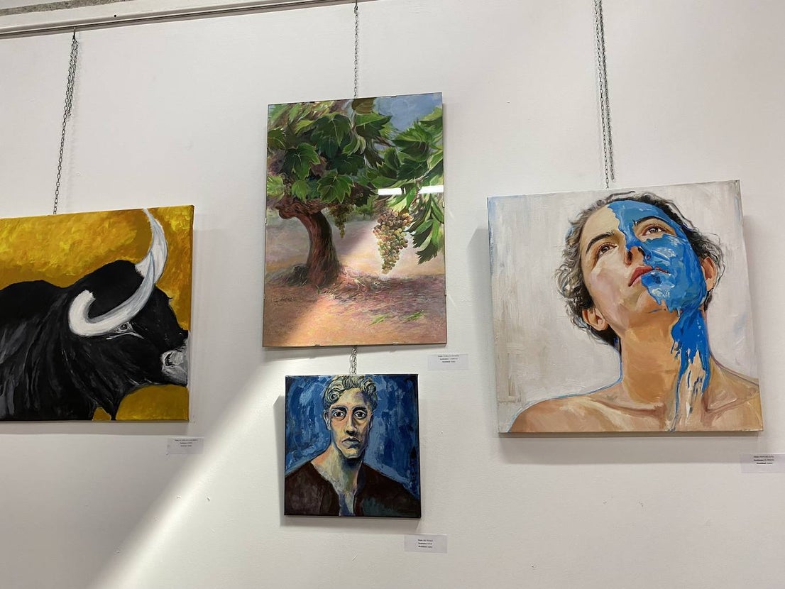 Este año se han presentado 55 obras al Certamen Miguel Antolín de pintura. 