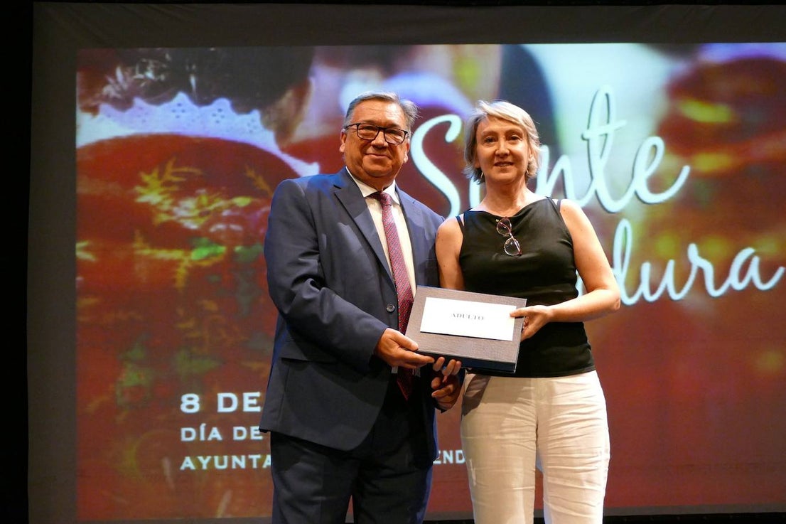 Este año se han presentado 55 obras al Certamen Miguel Antolín de pintura. 