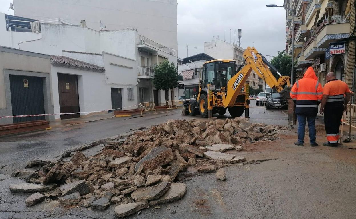 Los técnicos están intentando localizar y arreglar la rotura. 