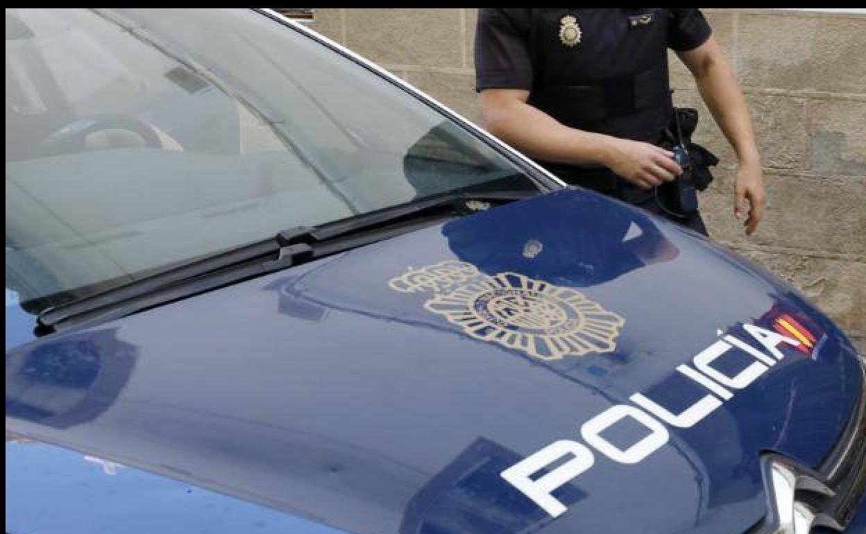 Tres jóvenes detenidos, uno menor, por ocho robos en interior de vehículos