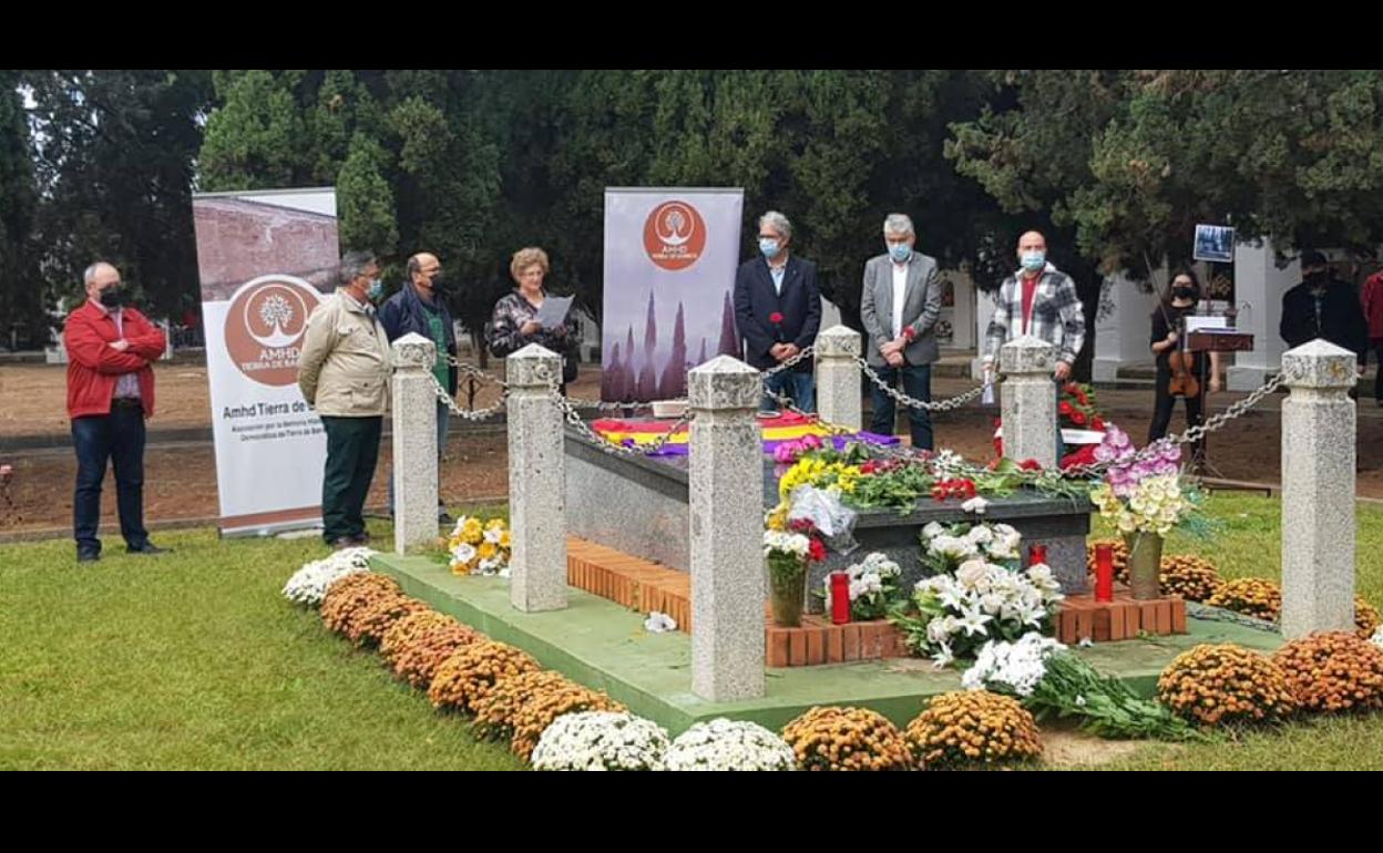 El día 1 se celebra el homenaje a las víctimas de la Guerra Civil y la dictadura