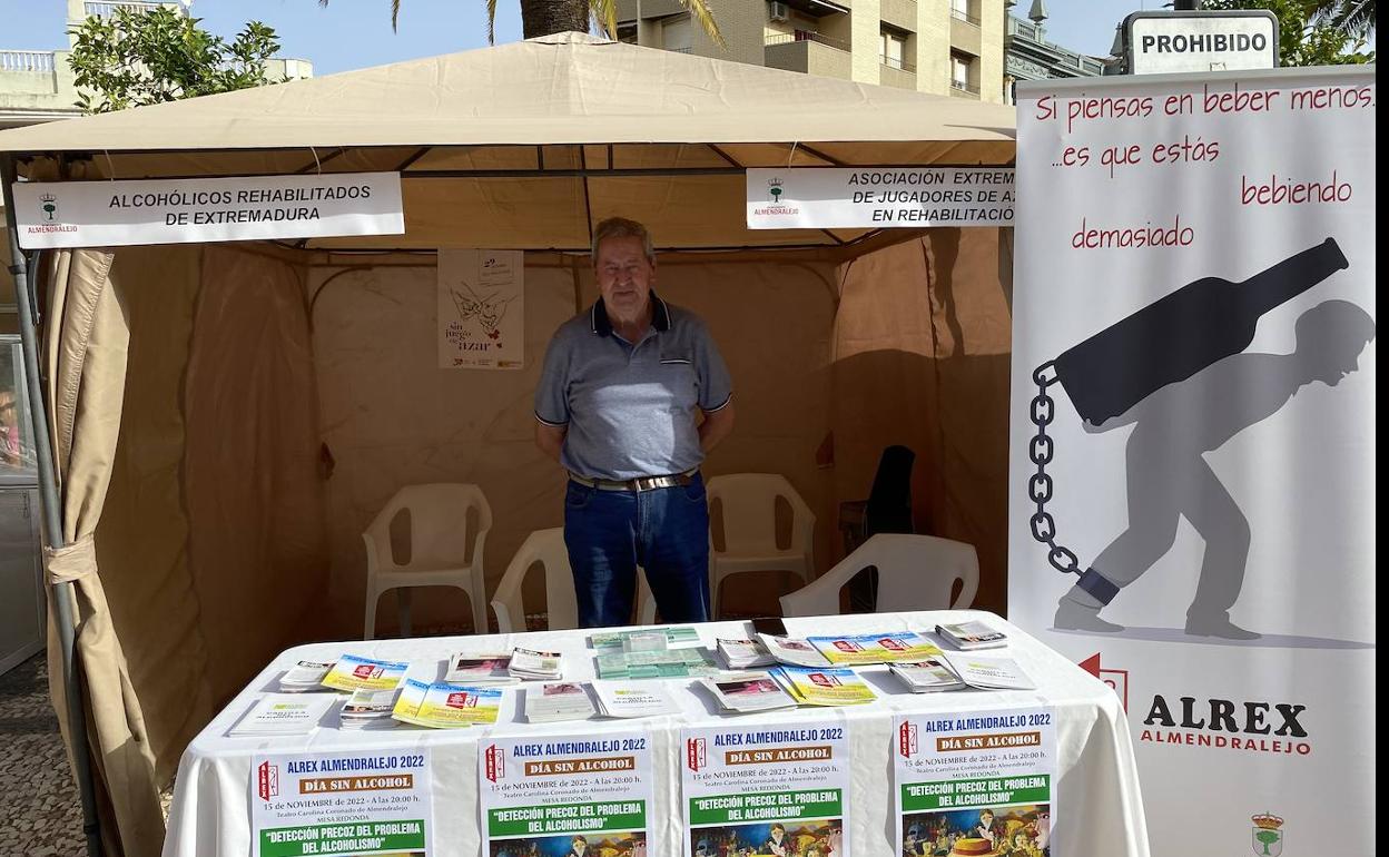 Manuel Martínez es el presidente de Alrex Almendrlaejo. 