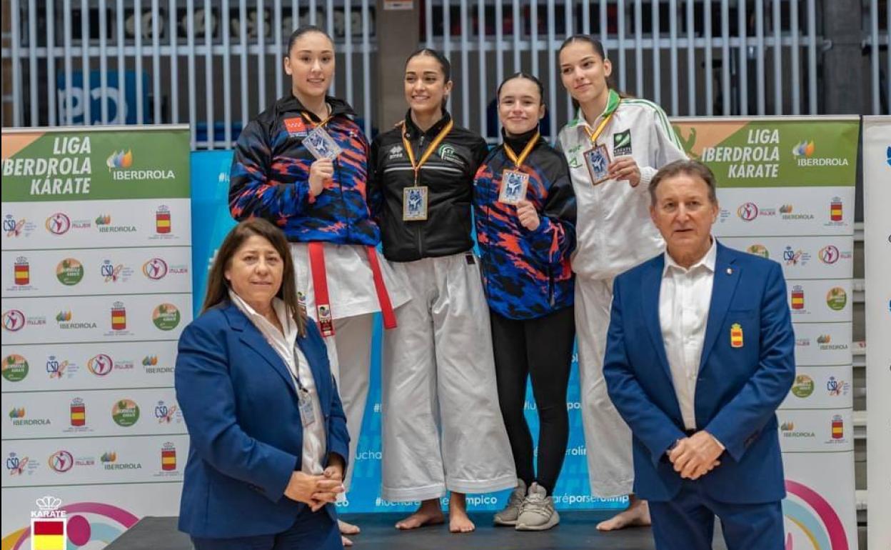 Paola García Lozano resulta campeona de España de kata femenina en Pontevedra