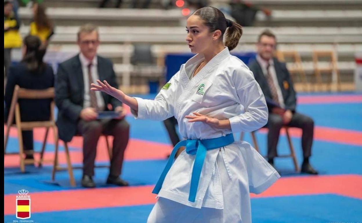 Paola en una de sus competiciones. 