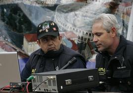 Radioaficionados emitiendo en una de las salidas.