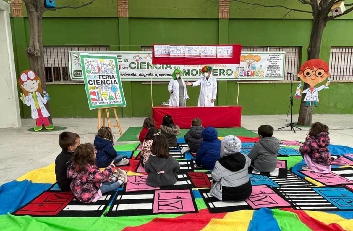 La baja natalidad ha hecho que se reduzca la demanda de plazas en colegios.