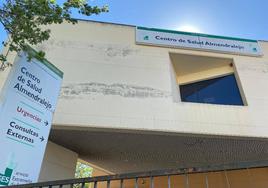 El centro de San José ha llegado a tener un médico hasta 1.950 cartillas.