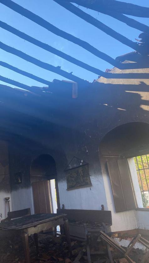 La Guardia Civil investiga ya el origen del incendio del convento de Villalba