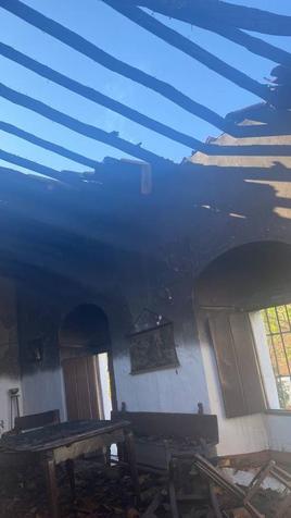Estado en el que ha quedado la sala incendiada.