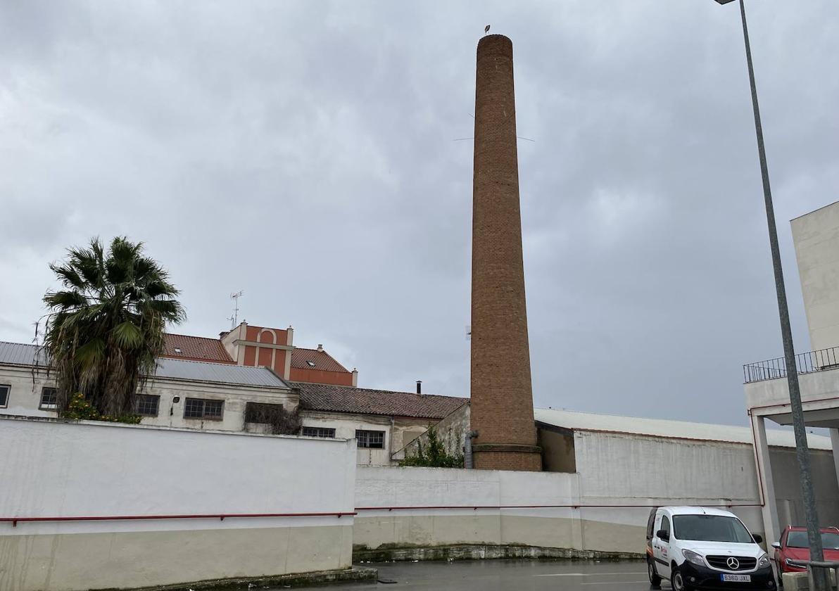 El edificio será rehabilitado en parte y acogerá un nuevo centro cívico.