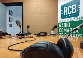 El debate se llevaría a cabo en la emisora municipal.