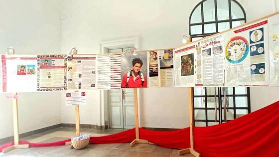 El Palacio de Justicia acoge la exposición sobre los milagros eucarísticos de Carlo Acutis