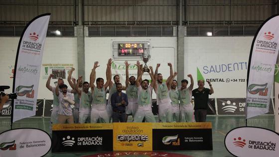 El UB Almendralejo gana el Trofeo Diputación frente al UD Olivenza